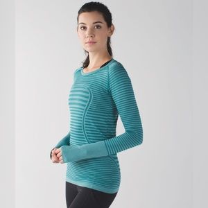 Lululemon Swiftly Tech Long Sleeve Crew in Heathered Forage Teal